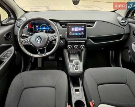 Белый Рено Зое, объемом двигателя 0 л и пробегом 74 тыс. км за 11600 $, фото 16 на Automoto.ua