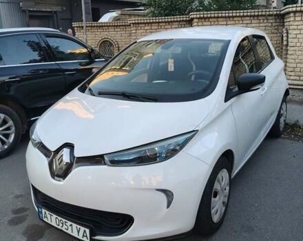 Белый Рено Зое, объемом двигателя 0 л и пробегом 96 тыс. км за 10700 $, фото 9 на Automoto.ua