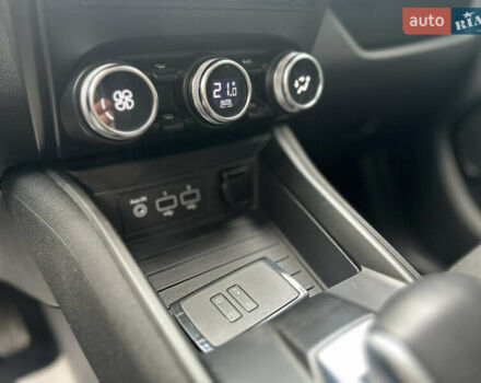 Белый Рено Зое, объемом двигателя 0 л и пробегом 28 тыс. км за 12500 $, фото 31 на Automoto.ua