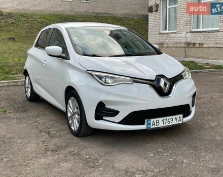 Белый Рено Зое, объемом двигателя 0 л и пробегом 62 тыс. км за 13800 $, фото 1 на Automoto.ua