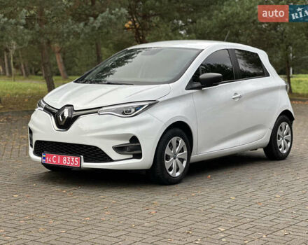 Белый Рено Зое, объемом двигателя 0 л и пробегом 28 тыс. км за 12500 $, фото 17 на Automoto.ua