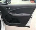 Белый Рено Зое, объемом двигателя 0 л и пробегом 40 тыс. км за 13790 $, фото 12 на Automoto.ua