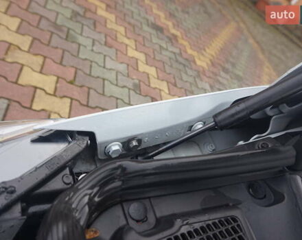 Белый Рено Зое, объемом двигателя 0 л и пробегом 122 тыс. км за 13000 $, фото 59 на Automoto.ua