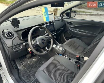 Рено Зое 2020 в Бердичеве на Automoto.ua Белый Рено Зое, объемом двигателя 0 л и пробегом 25 тыс. км за 13400 $, фото 9 на Automoto.ua
