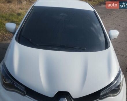 Белый Рено Зое, объемом двигателя 0 л и пробегом 56 тыс. км за 13500 $, фото 20 на Automoto.ua