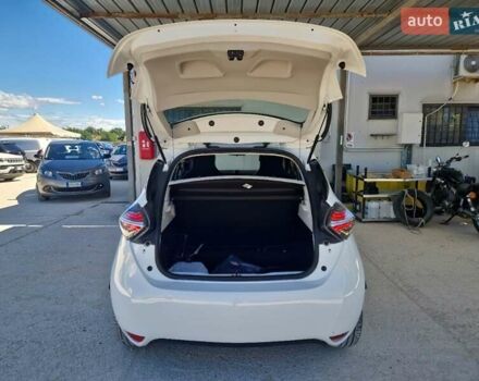 Белый Рено Зое, объемом двигателя 0 л и пробегом 53 тыс. км за 13500 $, фото 5 на Automoto.ua