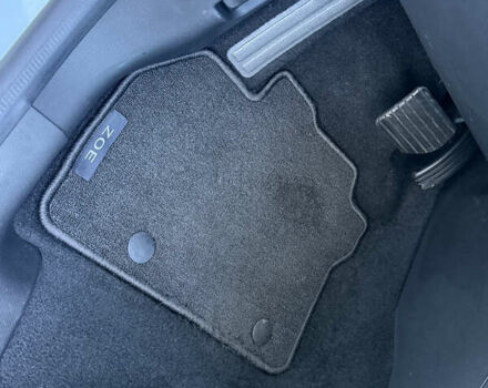 Білий Рено Зое, об'ємом двигуна 0 л та пробігом 23 тис. км за 13150 $, фото 32 на Automoto.ua