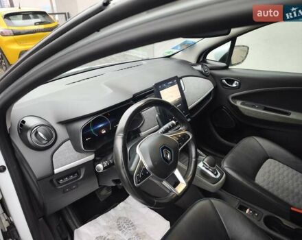 Белый Рено Зое, объемом двигателя 0 л и пробегом 59 тыс. км за 13200 $, фото 27 на Automoto.ua