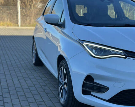 Белый Рено Зое, объемом двигателя 0 л и пробегом 90 тыс. км за 11800 $, фото 10 на Automoto.ua
