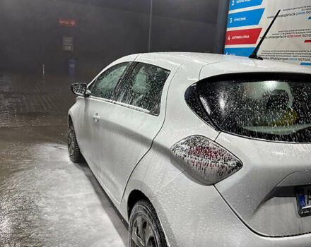 Белый Рено Зое, объемом двигателя 0 л и пробегом 54 тыс. км за 13500 $, фото 4 на Automoto.ua