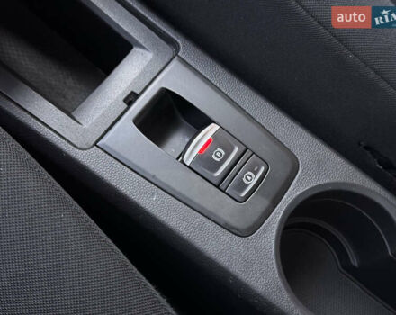 Белый Рено Зое, объемом двигателя 0 л и пробегом 183 тыс. км за 9700 $, фото 37 на Automoto.ua