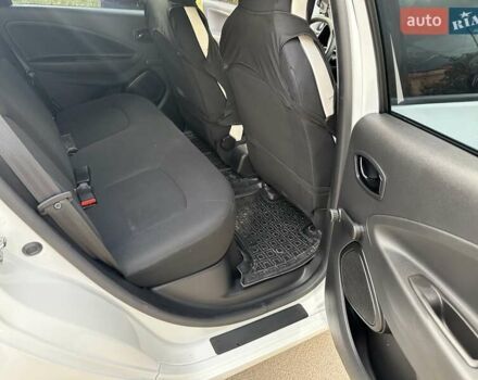 Рено Зое 2020 в Бердичеве на Automoto.ua Белый Рено Зое, объемом двигателя 0 л и пробегом 25 тыс. км за 13400 $, фото 14 на Automoto.ua