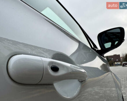 Белый Рено Зое, объемом двигателя 0 л и пробегом 55 тыс. км за 13300 $, фото 15 на Automoto.ua