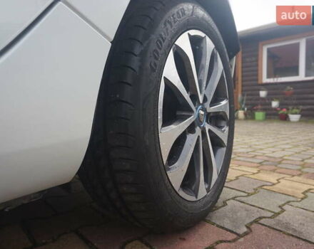 Белый Рено Зое, объемом двигателя 0 л и пробегом 122 тыс. км за 13000 $, фото 67 на Automoto.ua