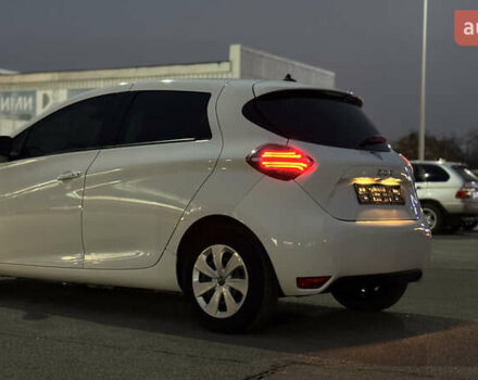 Белый Рено Зое, объемом двигателя 0 л и пробегом 44 тыс. км за 12950 $, фото 13 на Automoto.ua