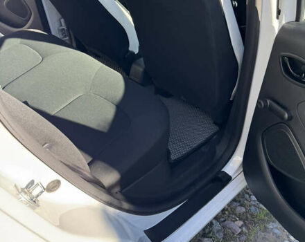 Рено Зое 2020 в Владимир-Волынский на Automoto.ua Белый Рено Зое, объемом двигателя 0 л и пробегом 55 тыс. км за 12000 $, фото 20 на Automoto.ua