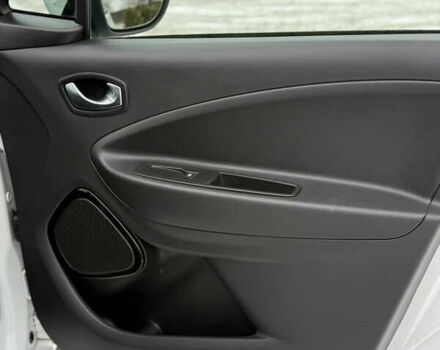 Белый Рено Зое, объемом двигателя 0 л и пробегом 27 тыс. км за 12600 $, фото 18 на Automoto.ua