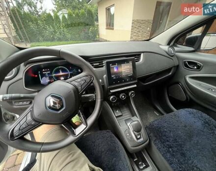 Белый Рено Зое, объемом двигателя 0 л и пробегом 54 тыс. км за 13200 $, фото 5 на Automoto.ua