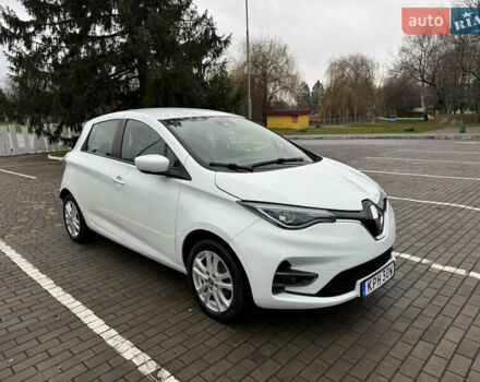Белый Рено Зое, объемом двигателя 0 л и пробегом 97 тыс. км за 11900 $, фото 3 на Automoto.ua