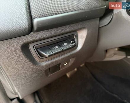 Белый Рено Зое, объемом двигателя 0 л и пробегом 92 тыс. км за 11499 $, фото 19 на Automoto.ua