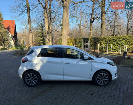 Белый Рено Зое, объемом двигателя 0 л и пробегом 118 тыс. км за 12900 $, фото 2 на Automoto.ua