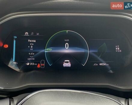 Белый Рено Зое, объемом двигателя 0 л и пробегом 44 тыс. км за 12499 $, фото 46 на Automoto.ua