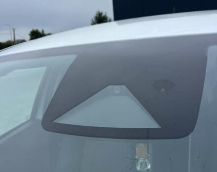 Белый Рено Зое, объемом двигателя 0 л и пробегом 15 тыс. км за 12700 $, фото 17 на Automoto.ua