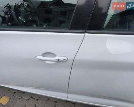 Белый Рено Зое, объемом двигателя 0 л и пробегом 50 тыс. км за 11900 $, фото 13 на Automoto.ua