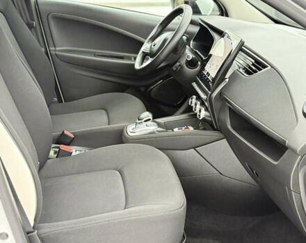 Белый Рено Зое, объемом двигателя 0 л и пробегом 27 тыс. км за 12600 $, фото 7 на Automoto.ua