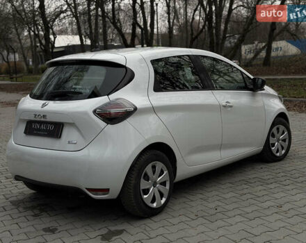 Білий Рено Зое, об'ємом двигуна 0 л та пробігом 28 тис. км за 12222 $, фото 15 на Automoto.ua