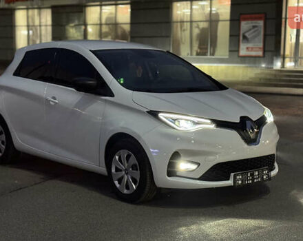 Белый Рено Зое, объемом двигателя 0 л и пробегом 44 тыс. км за 12950 $, фото 2 на Automoto.ua