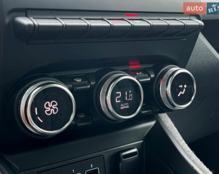 Белый Рено Зое, объемом двигателя 0 л и пробегом 62 тыс. км за 13800 $, фото 47 на Automoto.ua