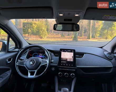 Белый Рено Зое, объемом двигателя 0 л и пробегом 118 тыс. км за 12900 $, фото 16 на Automoto.ua