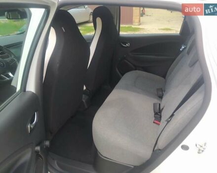 Белый Рено Зое, объемом двигателя 0 л и пробегом 24 тыс. км за 12700 $, фото 11 на Automoto.ua