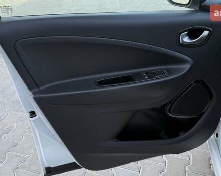 Рено Зое 2020 в Тернополе на Automoto.ua Белый Рено Зое, объемом двигателя 0 л и пробегом 104 тыс. км за 12499 $, фото 18 на Automoto.ua