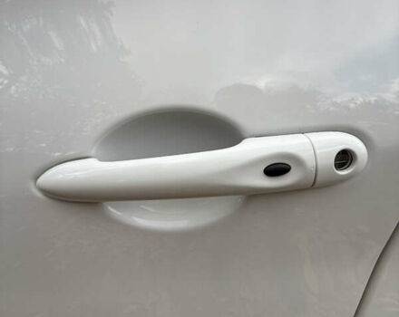 Білий Рено Зое, об'ємом двигуна 0 л та пробігом 30 тис. км за 12300 $, фото 24 на Automoto.ua