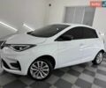 Белый Рено Зое, объемом двигателя 0 л и пробегом 127 тыс. км за 13399 $, фото 12 на Automoto.ua
