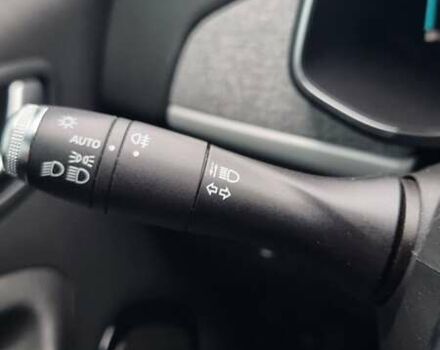 Білий Рено Зое, об'ємом двигуна 0 л та пробігом 78 тис. км за 11800 $, фото 40 на Automoto.ua