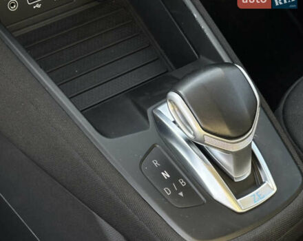 Белый Рено Зое, объемом двигателя 0 л и пробегом 44 тыс. км за 12950 $, фото 33 на Automoto.ua