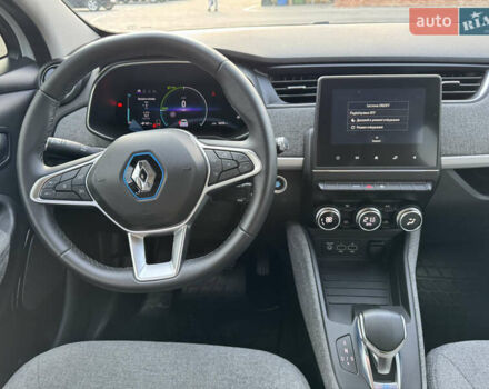 Белый Рено Зое, объемом двигателя 0 л и пробегом 72 тыс. км за 12450 $, фото 20 на Automoto.ua