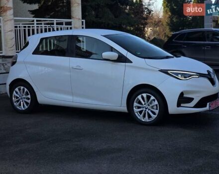 Белый Рено Зое, объемом двигателя 0 л и пробегом 85 тыс. км за 12999 $, фото 10 на Automoto.ua