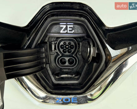 Білий Рено Зое, об'ємом двигуна 0 л та пробігом 23 тис. км за 13150 $, фото 57 на Automoto.ua