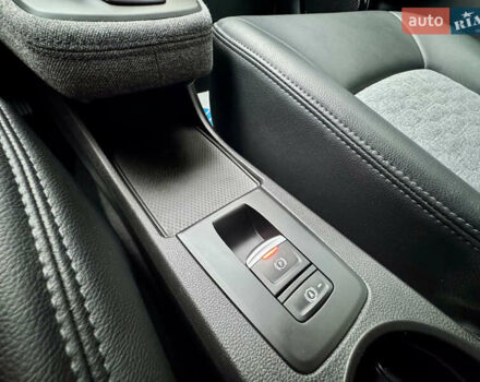 Белый Рено Зое, объемом двигателя 0 л и пробегом 55 тыс. км за 13300 $, фото 37 на Automoto.ua