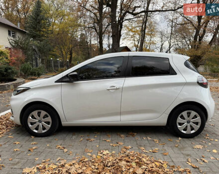 Білий Рено Зое, об'ємом двигуна 0 л та пробігом 30 тис. км за 12300 $, фото 2 на Automoto.ua
