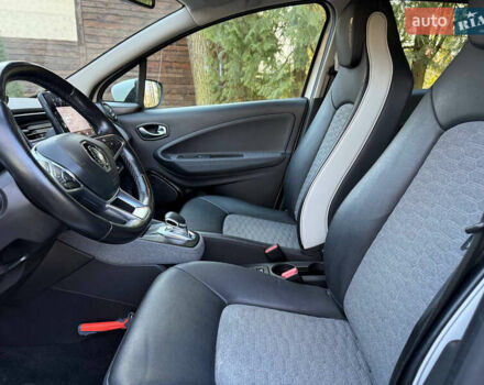 Белый Рено Зое, объемом двигателя 0 л и пробегом 118 тыс. км за 12900 $, фото 25 на Automoto.ua