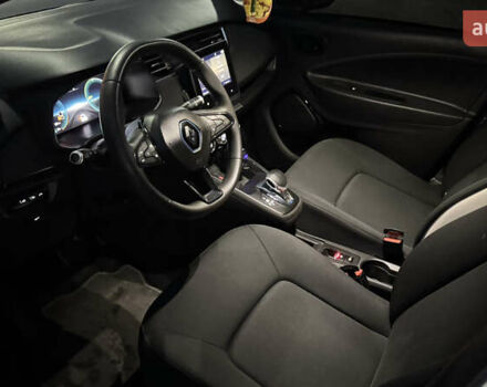 Белый Рено Зое, объемом двигателя 0 л и пробегом 44 тыс. км за 12950 $, фото 15 на Automoto.ua