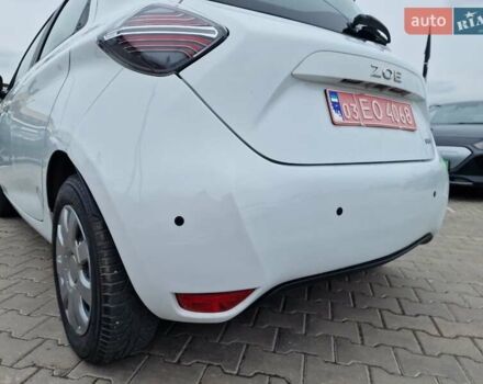 Белый Рено Зое, объемом двигателя 0 л и пробегом 47 тыс. км за 11400 $, фото 14 на Automoto.ua