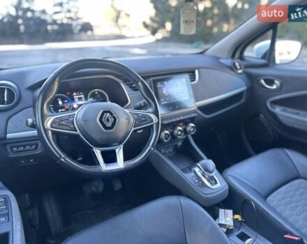 Белый Рено Зое, объемом двигателя 0 л и пробегом 83 тыс. км за 11999 $, фото 9 на Automoto.ua