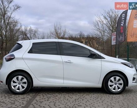 Белый Рено Зое, объемом двигателя 0 л и пробегом 66 тыс. км за 12499 $, фото 21 на Automoto.ua