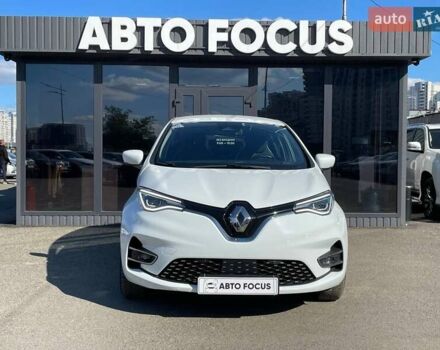 Белый Рено Зое, объемом двигателя 0 л и пробегом 217 тыс. км за 11990 $, фото 2 на Automoto.ua